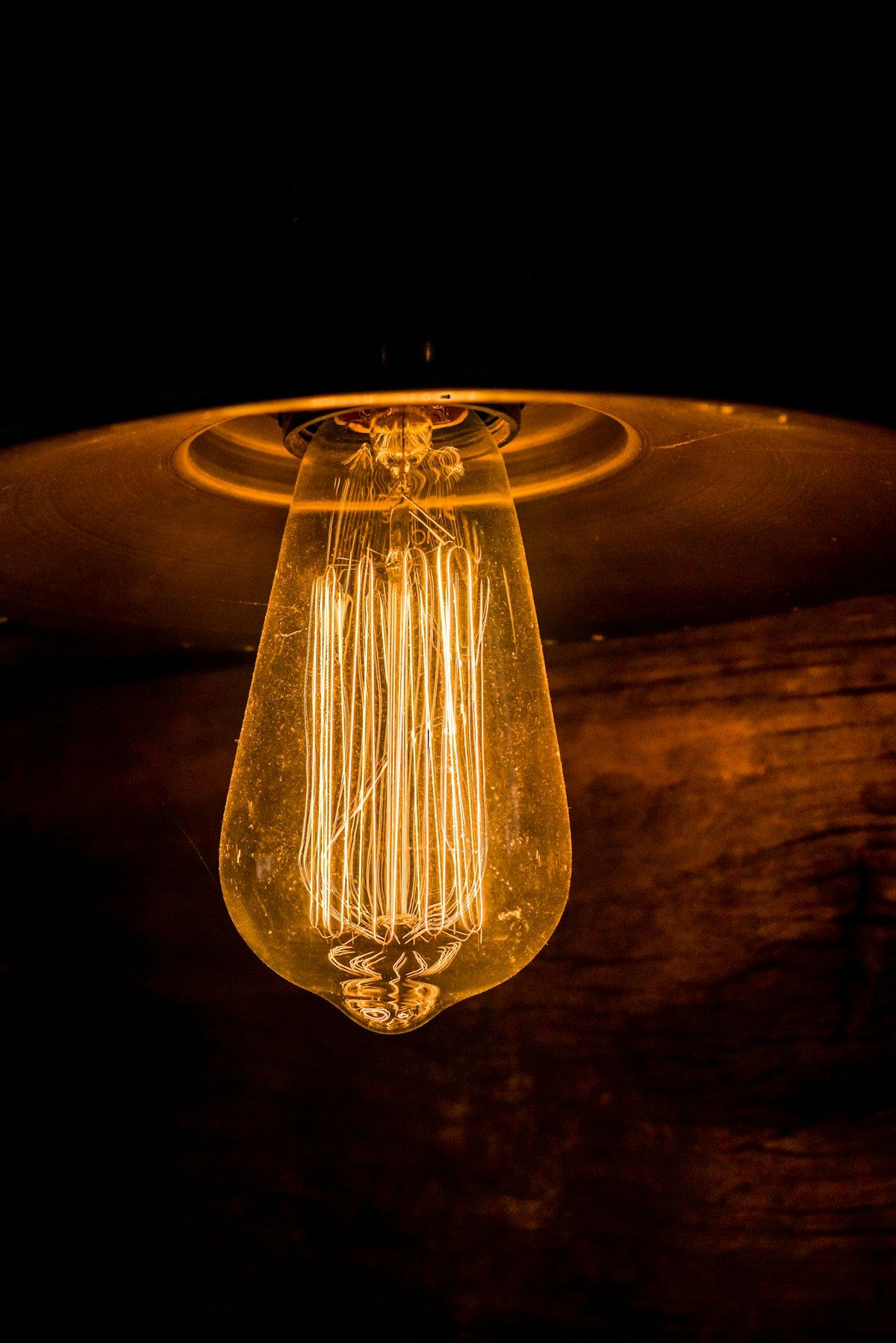 Lâmpada LED eficiente — símbolo de poupança de energia